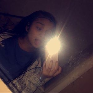 Meet your Posher, Vanessa